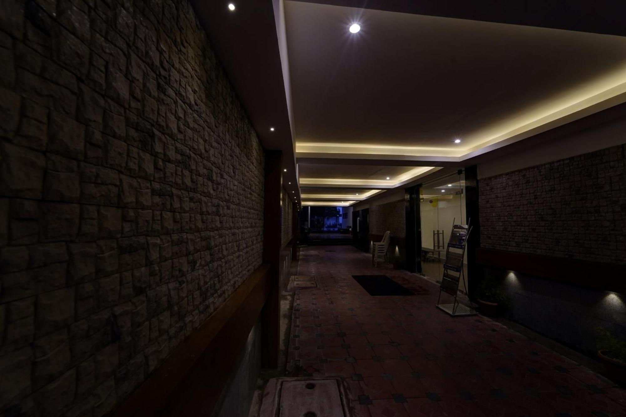 Townhouse Fantasea Hotels Near Omr Chennai Exterior foto